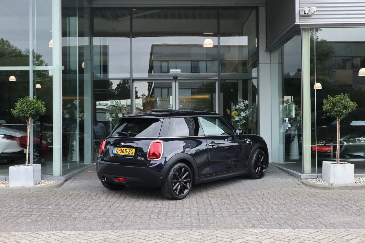 1.5 Cooper 60 Years Edition Pano / H&K Audio / Leer / Head-up / LED / Clima / Cruise