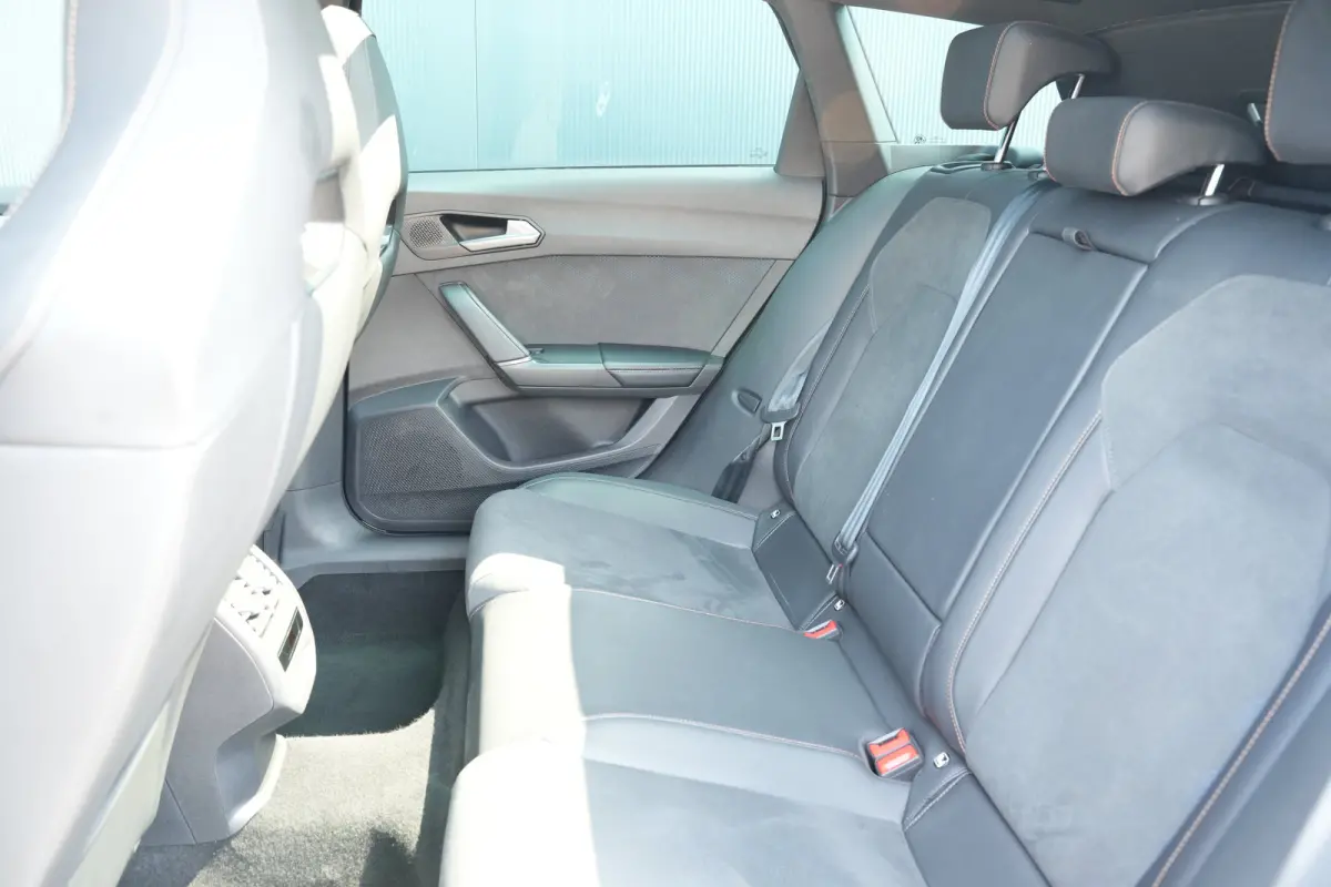 1.5 TSI e-Hybrid 204pk Business | Panoramadak | Camera | Bestuurdersstoel Elektrisch | Sennheiser | 18"
