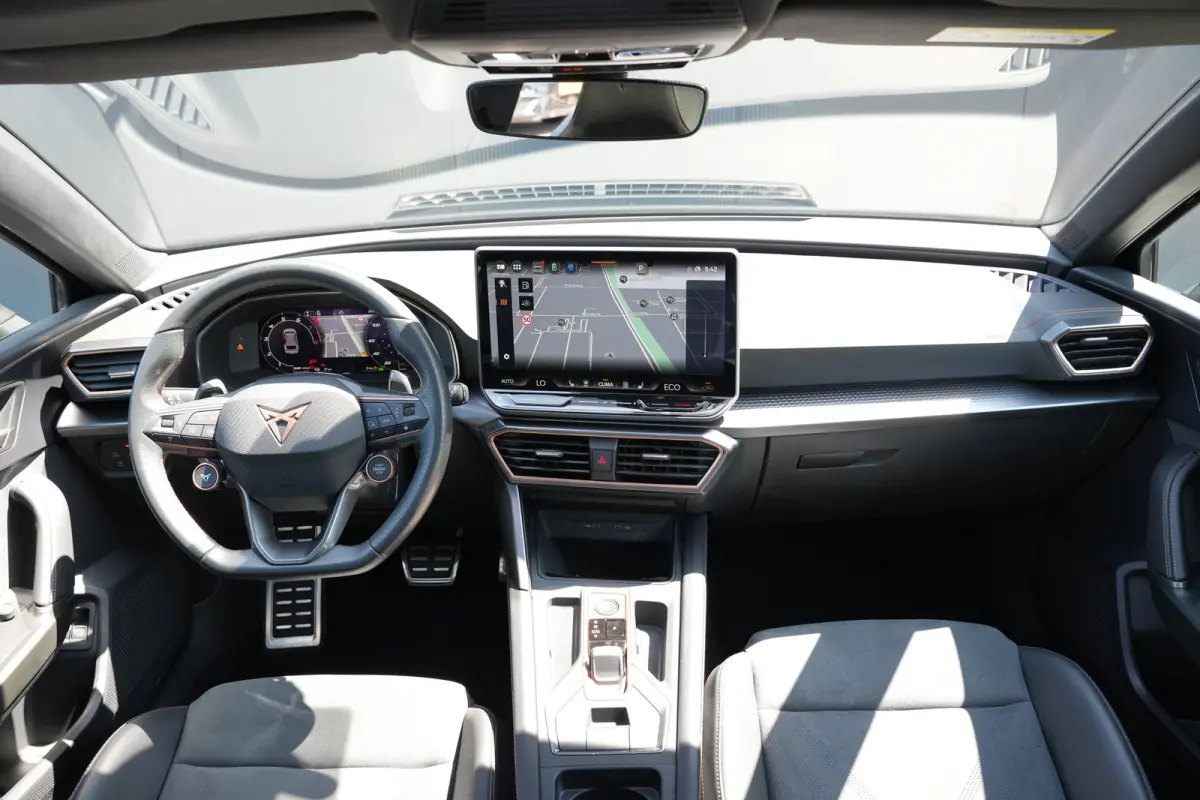 1.5 TSI e-Hybrid 204pk Business | Panoramadak | Camera | Bestuurdersstoel Elektrisch | Sennheiser | 18"