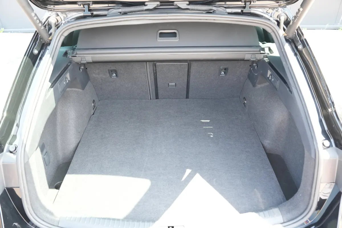 1.5 TSI e-Hybrid 204pk Business | Panoramadak | Camera | Bestuurdersstoel Elektrisch | Sennheiser | 18"
