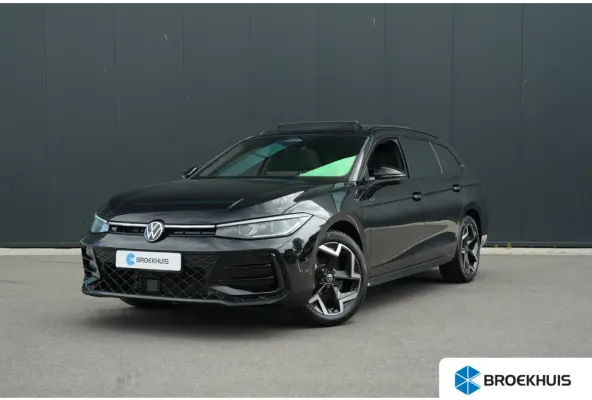 1.5 eHybrid 272pk R-Line Edition | Panoramadak | Trekhaak | 360 Camera | Stuur & Stoelverwarming | 18"