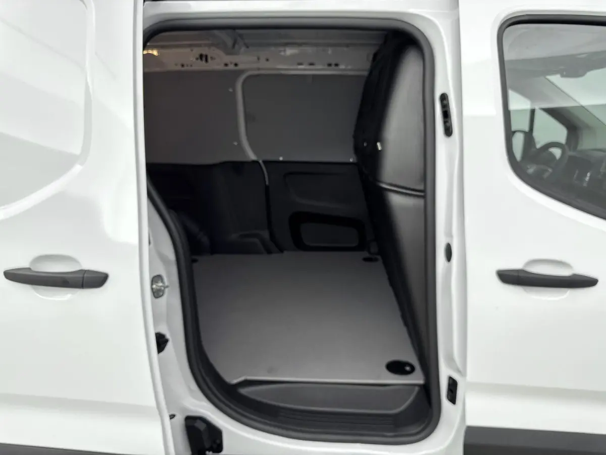 136pk L2 50 kWh | Accu 99% | Airco | Parkeersenoren | Camera | Cruise Control | Vloerplaat | Dodehoekbewaking