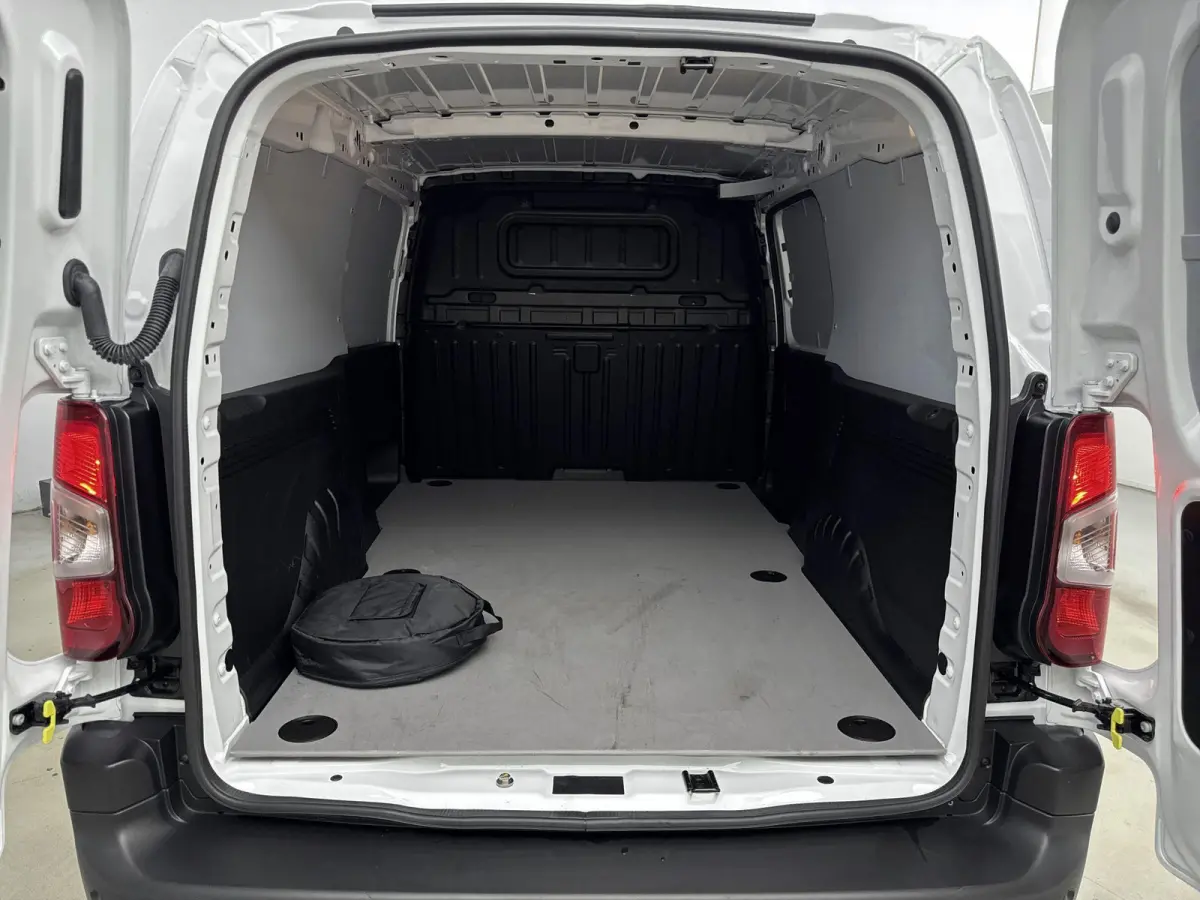 136pk L2 50 kWh | Accu 99% | Airco | Parkeersenoren | Camera | Cruise Control | Vloerplaat | Dodehoekbewaking