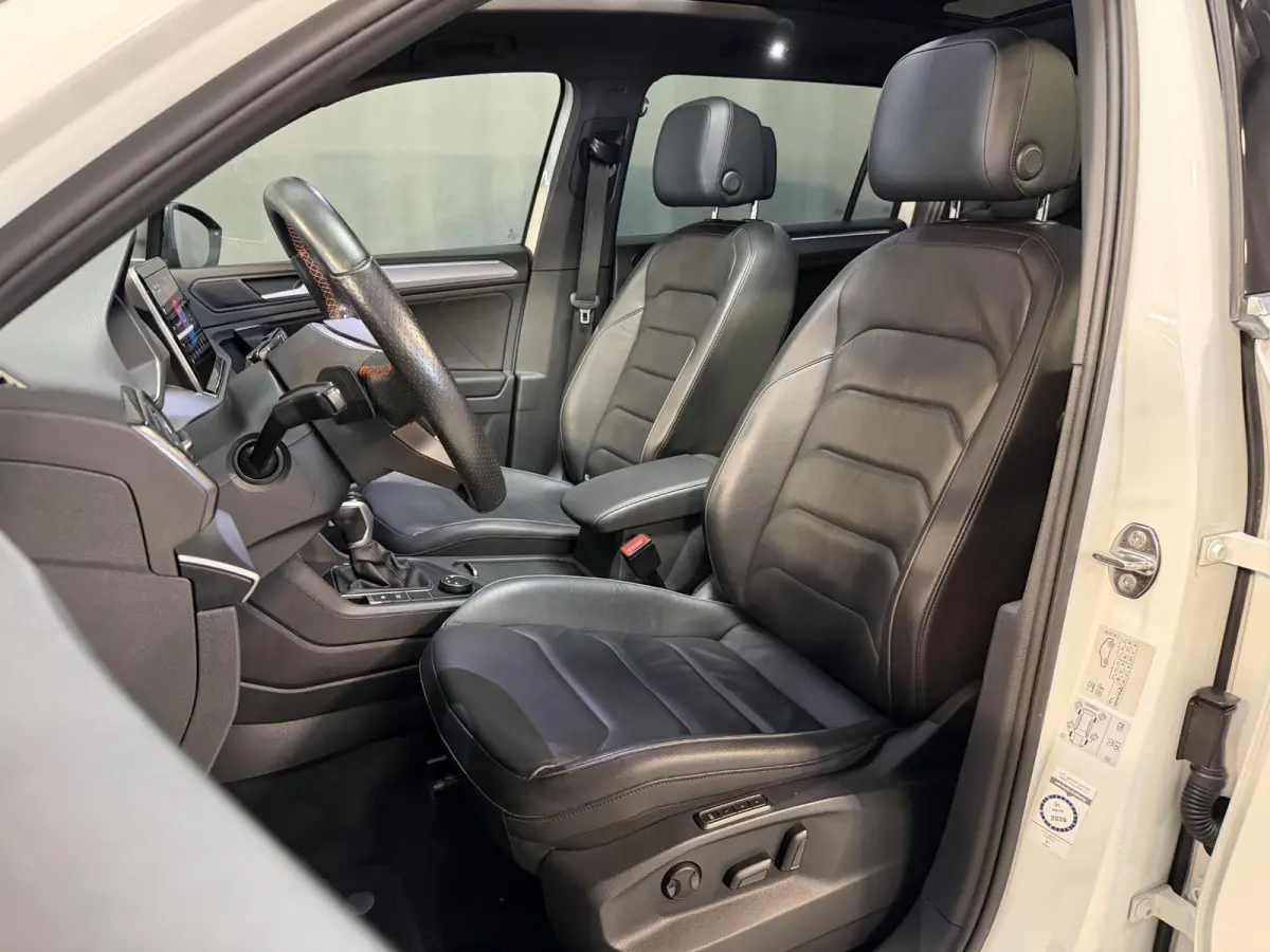 1.4 TSI e-Hybrid PHEV FR Business Intense 20"/Panoramadak/Leder + memory/360 camera/Keyless/Dodehoek/Elektrische klep/Stuur + stoelverwarming v+a