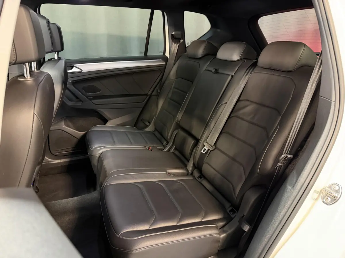 1.4 TSI e-Hybrid PHEV FR Business Intense 20"/Panoramadak/Leder + memory/360 camera/Keyless/Dodehoek/Elektrische klep/Stuur + stoelverwarming v+a