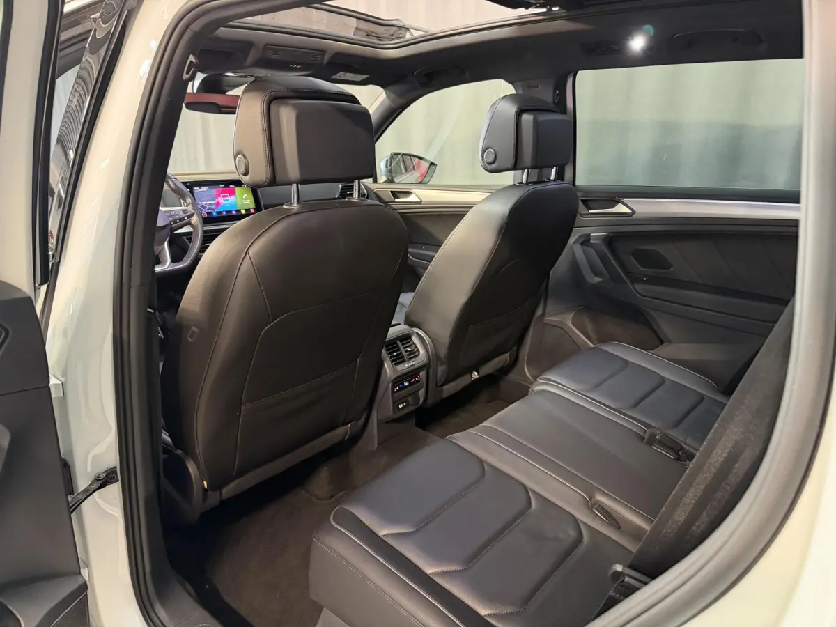 1.4 TSI e-Hybrid PHEV FR Business Intense 20"/Panoramadak/Leder + memory/360 camera/Keyless/Dodehoek/Elektrische klep/Stuur + stoelverwarming v+a