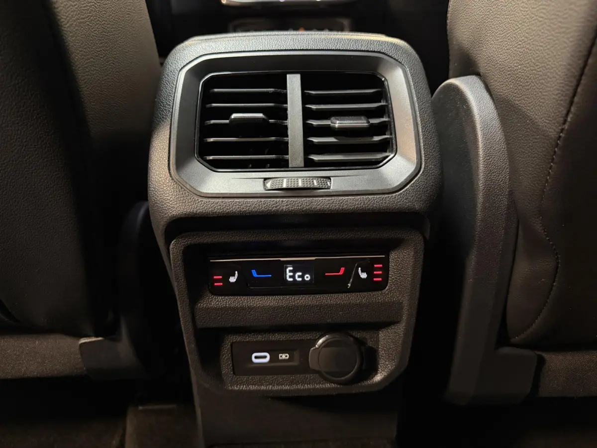 1.4 TSI e-Hybrid PHEV FR Business Intense 20"/Panoramadak/Leder + memory/360 camera/Keyless/Dodehoek/Elektrische klep/Stuur + stoelverwarming v+a