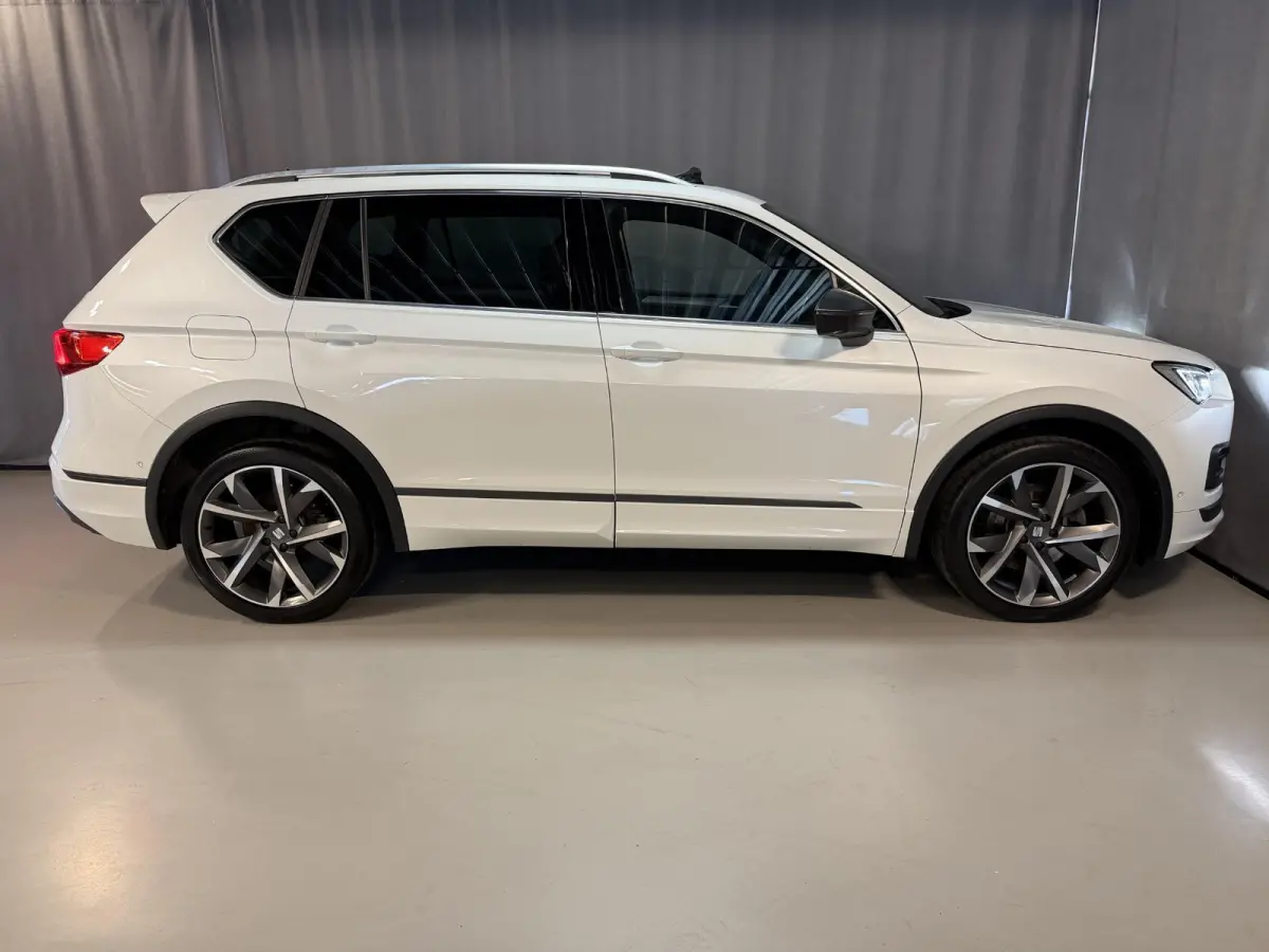 1.4 TSI e-Hybrid PHEV FR Business Intense 20"/Panoramadak/Leder + memory/360 camera/Keyless/Dodehoek/Elektrische klep/Stuur + stoelverwarming v+a