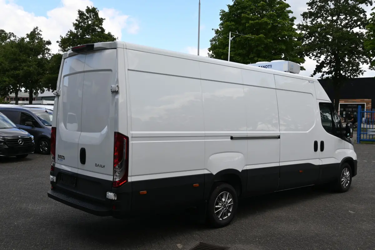 35S18 3.0 L4H2 Koel vries wagen Zanotti koeling, LED, ACC, Geveerde stoel
