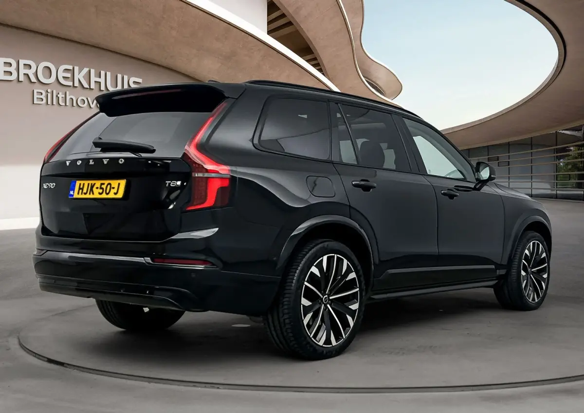 2.0 T8 Plug-in hybrid AWD Ultra Dark | Trekhaak | Luchtvering | Extra getint Glas | PDC V+A en 360 Camera | Panoramadak |