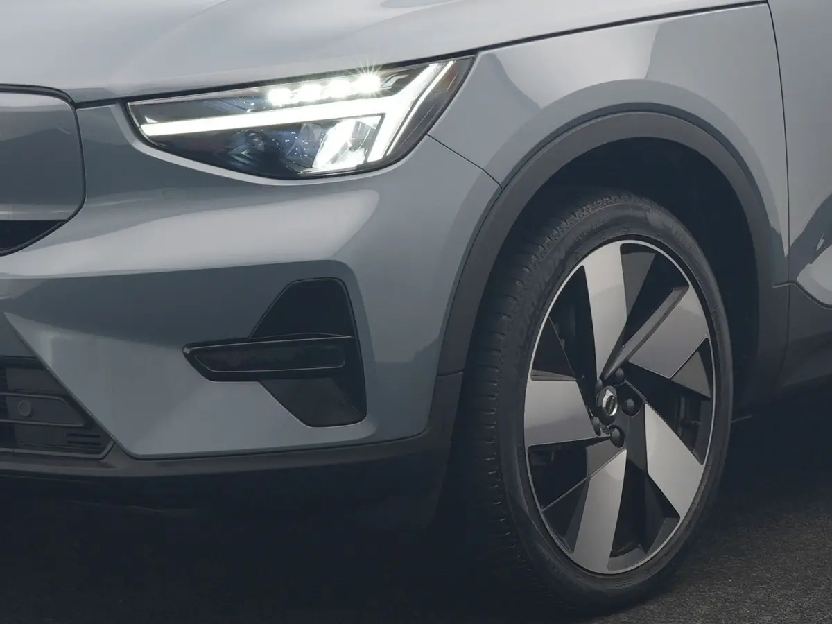 Plus Recharge Pure Electric 69 kWh 231pk SOH 93.5% Dealer O.H. | Trekhaak Af Fabriek | Panodak | Adaptive Cruise | Camera | Alcantara Sportstoelen & Stuur Verwarmd | Keyless | Blis | Google 