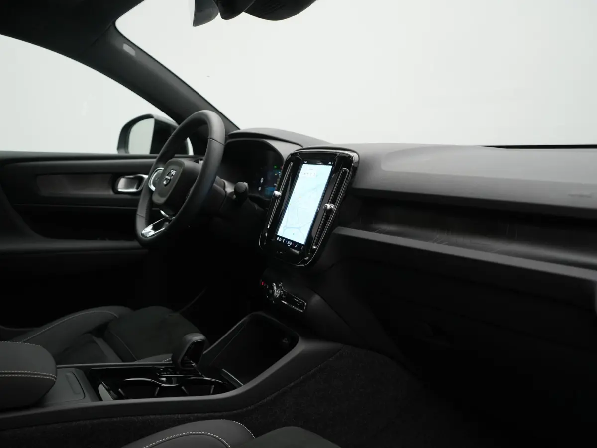 Plus Recharge Pure Electric 69 kWh 231pk SOH 93.5% Dealer O.H. | Trekhaak Af Fabriek | Panodak | Adaptive Cruise | Camera | Alcantara Sportstoelen & Stuur Verwarmd | Keyless | Blis | Google 