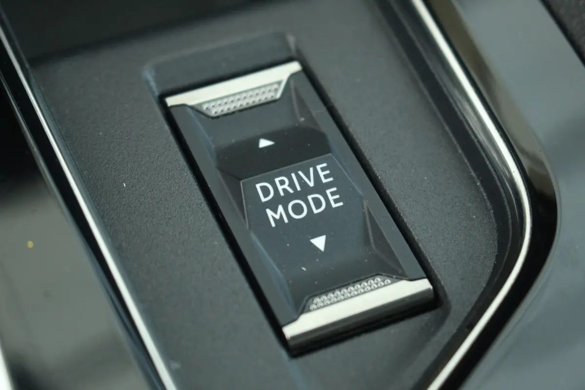 1.2 GT | Pano | Memory | 360 CAM | Adaptive Cruise & Drive Assist | Stoelverw. | Navi | Carplay | | Pano | Memory | 360 CAM | Adaptive Cruise & Drive Assist | Stoelverw. | Navi | Carplay |