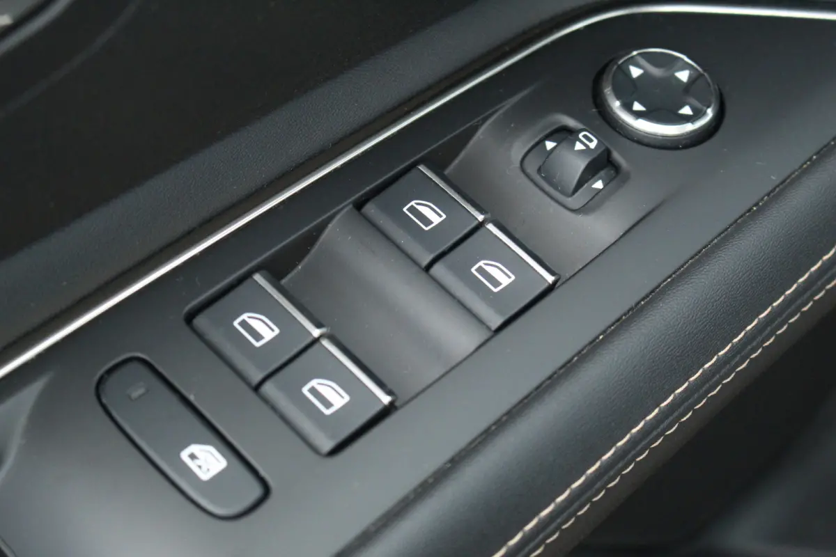1.2 GT | Pano | Memory | 360 CAM | Adaptive Cruise & Drive Assist | Stoelverw. | Navi | Carplay | | Pano | Memory | 360 CAM | Adaptive Cruise & Drive Assist | Stoelverw. | Navi | Carplay |