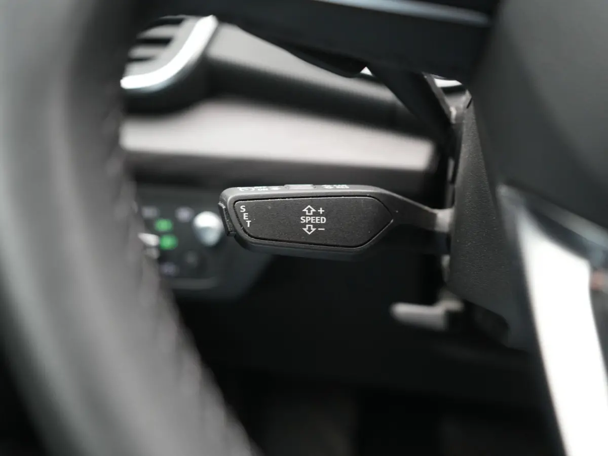 50 TFSI e Pro Line PHEV 300pk Dealer O.H. | Trekhaak Af Fabriek | Head Up | 360 Camera | BLACK PACK| Voorstoelen Verwarmd | Blis | 20"L.M | Virtual Cockpit | Cruise Control | Navigatie | DAB