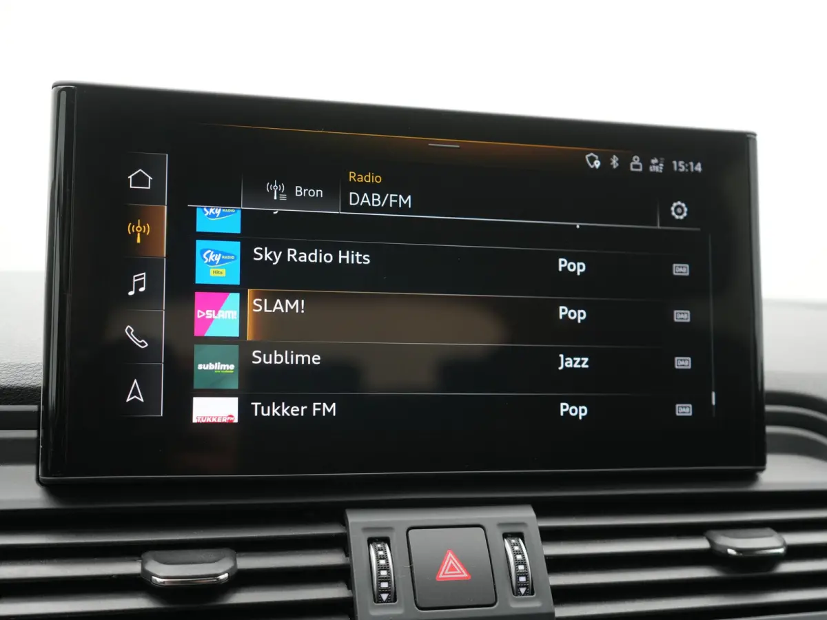 50 TFSI e Pro Line PHEV 300pk Dealer O.H. | Trekhaak Af Fabriek | Head Up | 360 Camera | BLACK PACK| Voorstoelen Verwarmd | Blis | 20"L.M | Virtual Cockpit | Cruise Control | Navigatie | DAB