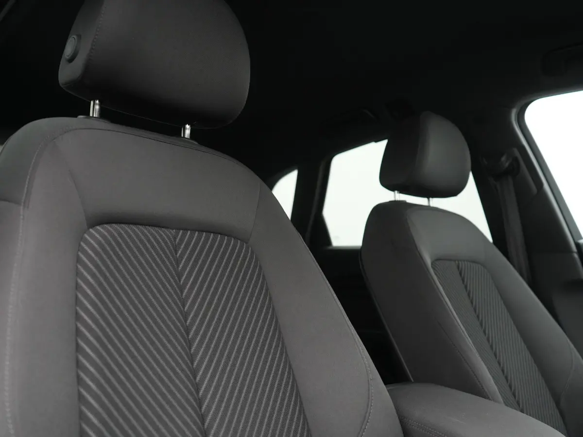 50 TFSI e Pro Line PHEV 300pk Dealer O.H. | Trekhaak Af Fabriek | Head Up | 360 Camera | BLACK PACK| Voorstoelen Verwarmd | Blis | 20"L.M | Virtual Cockpit | Cruise Control | Navigatie | DAB