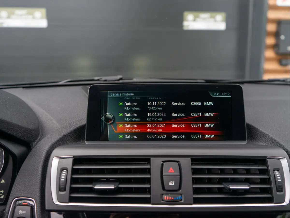 M2 DCT 370PK NIEUWSTAAT I NL-AUTO I NAP I DEALER-ONDERHOUDEN I I 19" I Harman kardon I Leer I Schuifdak I Memory I Camera I Led I Carplay I Carbon I