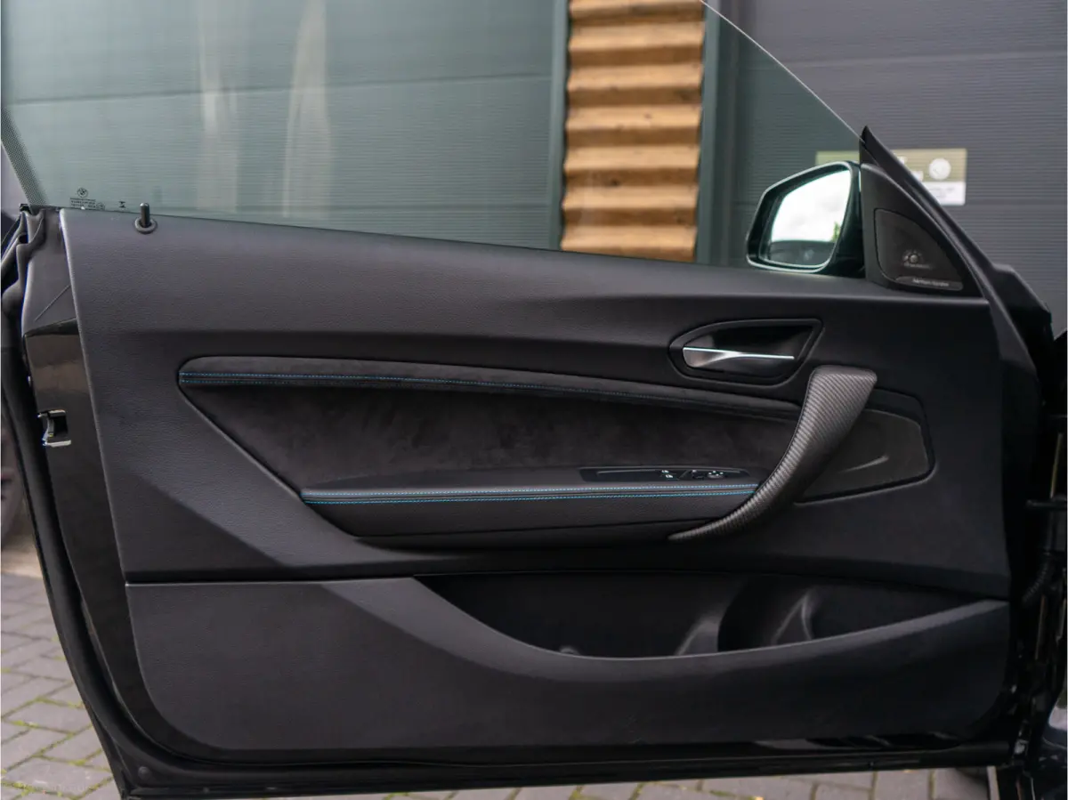 M2 DCT 370PK NIEUWSTAAT I NL-AUTO I NAP I DEALER-ONDERHOUDEN I I 19" I Harman kardon I Leer I Schuifdak I Memory I Camera I Led I Carplay I Carbon I