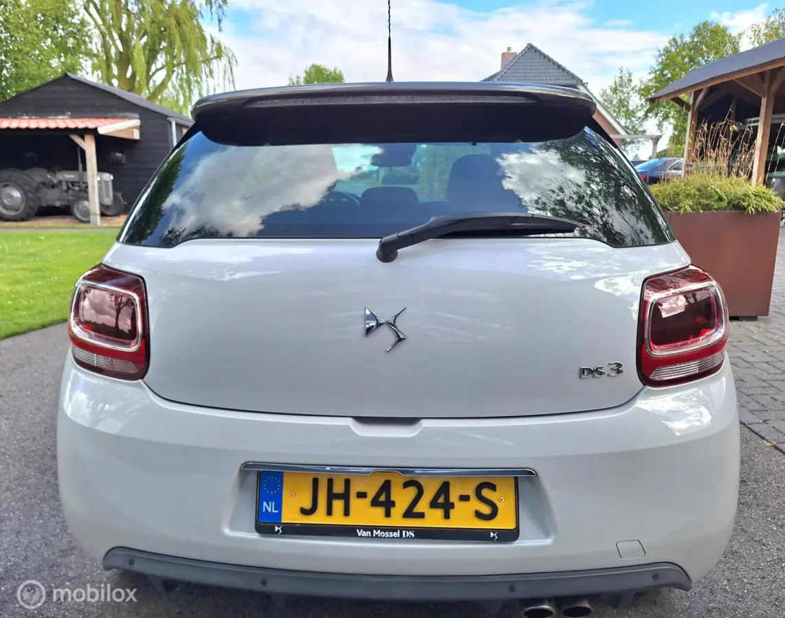 1.2 PureTech Sport Chic Two-Tone, Super de luxe met extra vermogen !