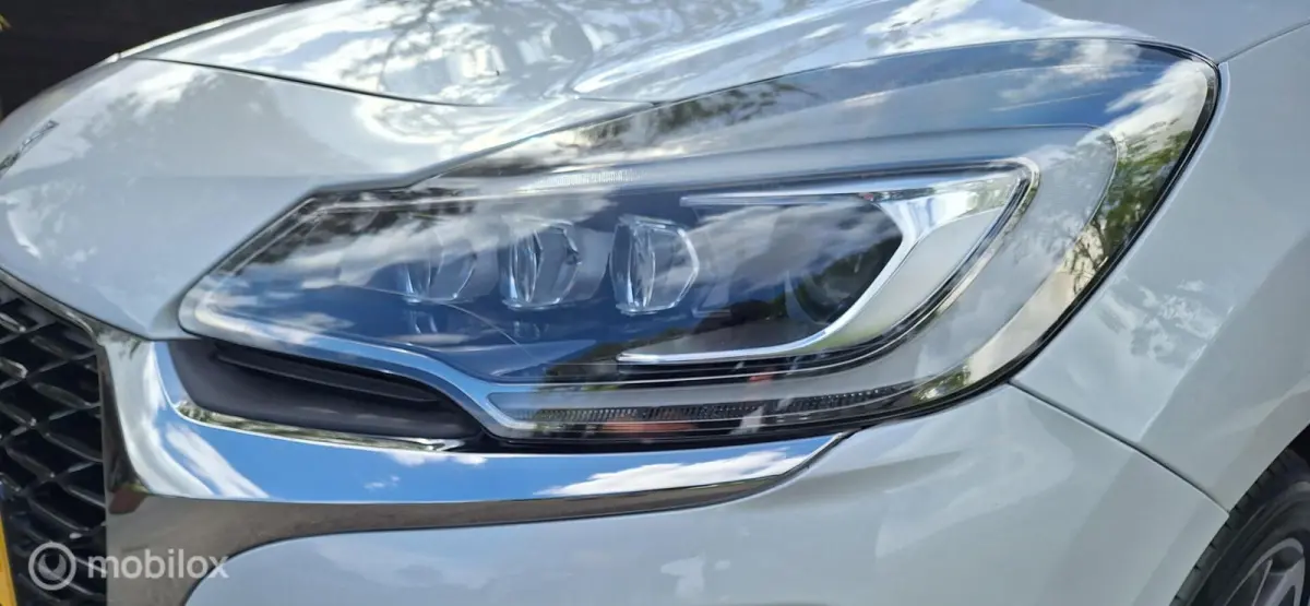 1.2 PureTech Sport Chic Two-Tone, Super de luxe met extra vermogen !