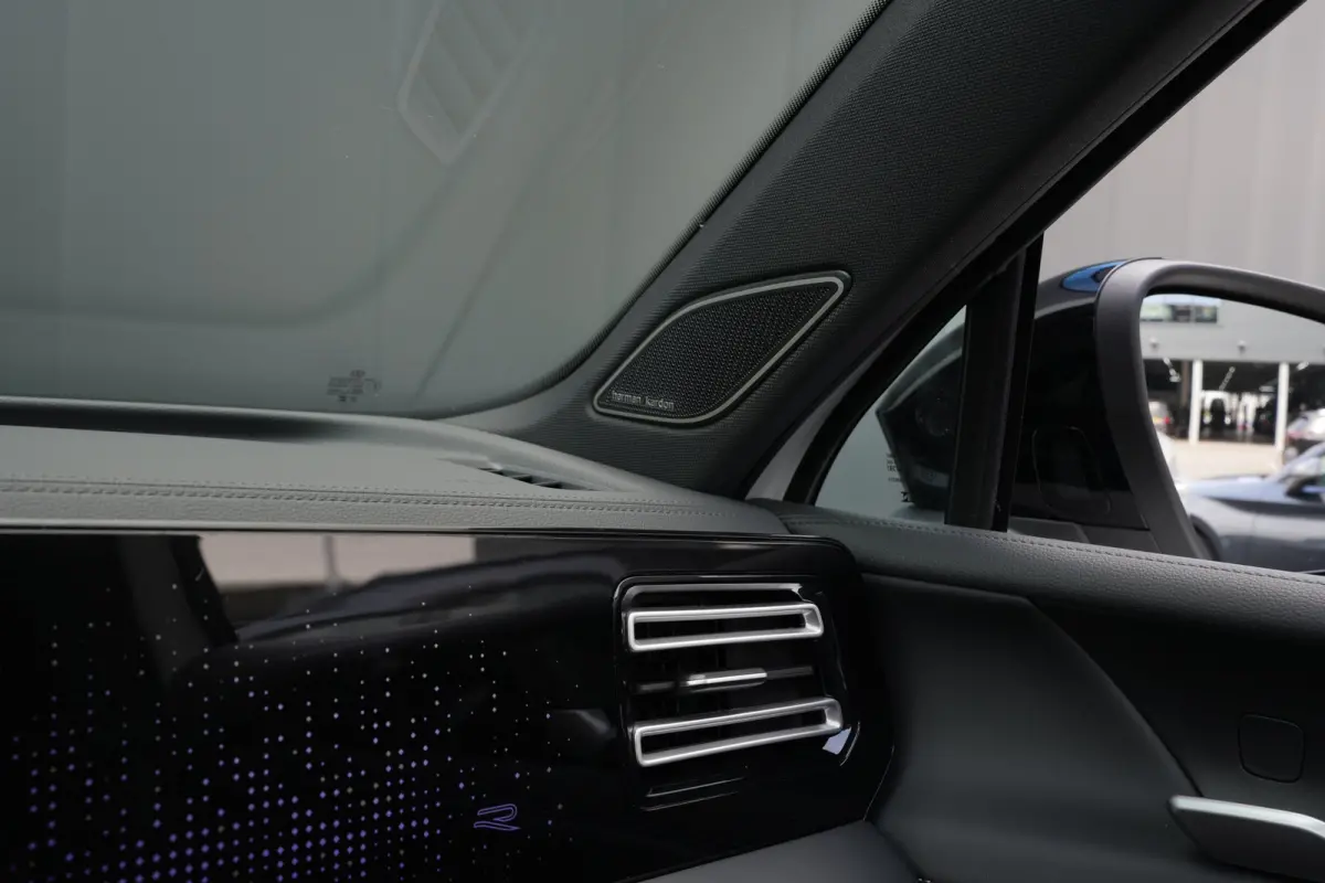 1.5 eHybrid 272pk R-Line Edition | Panoramadak | Trekhaak | Leder | 20" | Stoelverwarming & Ventilatie