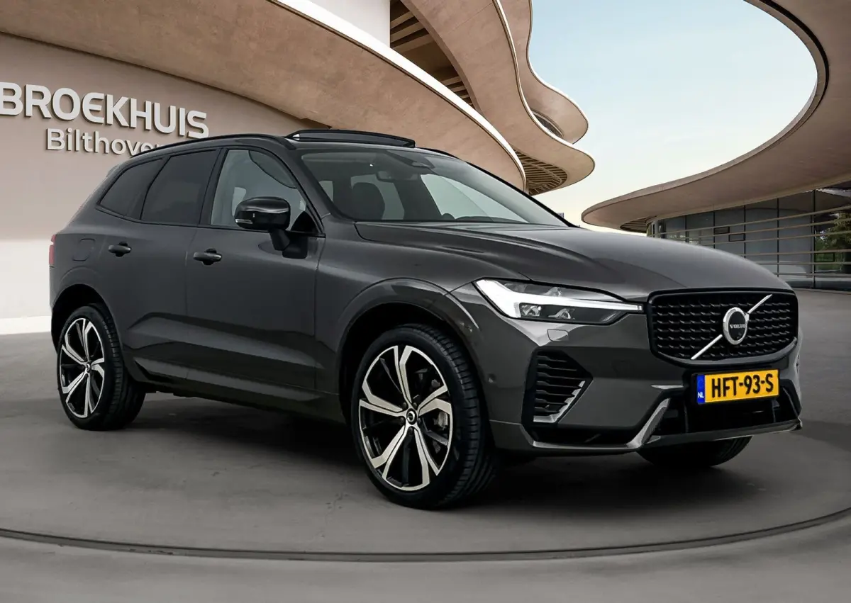 2.0 T8 Plug-in hybrid AWD Ultra Dark | Trekhaak | Bower & Wilkins | Luchtvering |  PDC V+A en 360 camera | 21 inch LM | Extra getint glas |