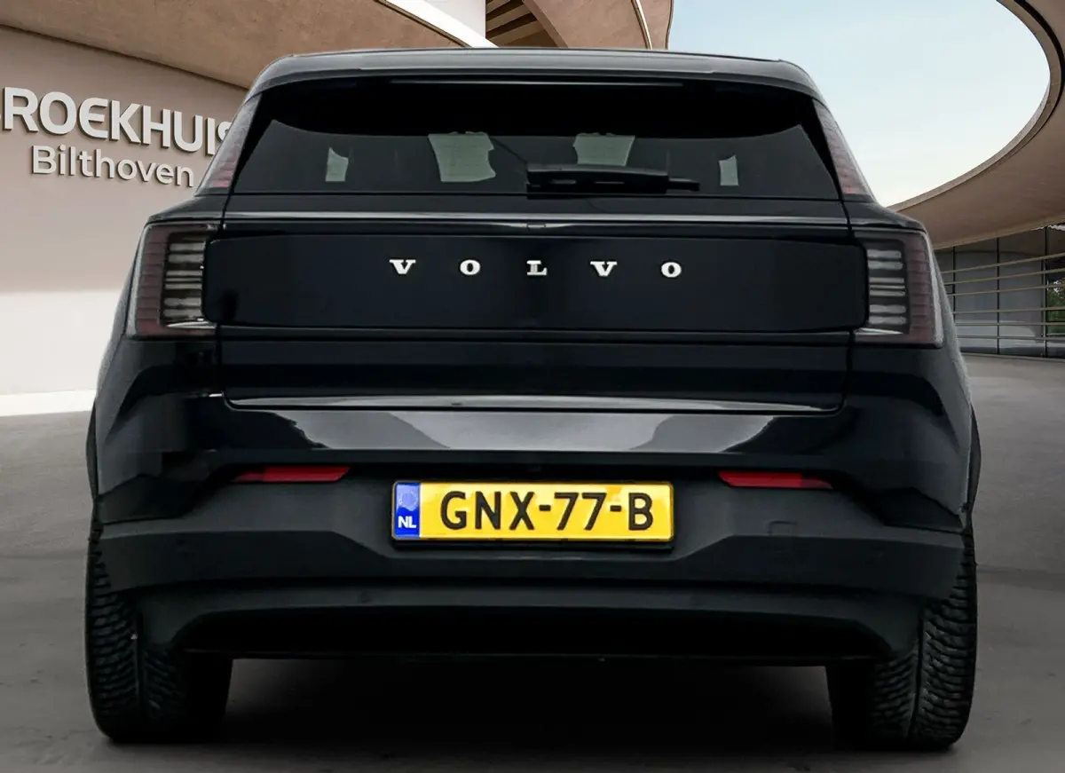 Twin Motor Performance Ultra 69 kWh | 20"LM Velgen | Climate Pack | Getint glas | Panoramadak | Harman/Kardon | Adaptive Cruise Control & Pilot Assist|