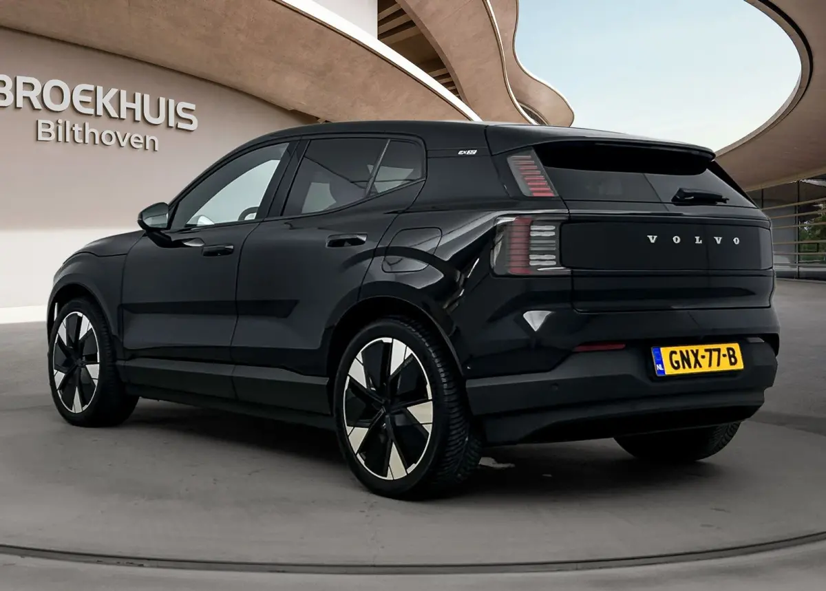 Twin Motor Performance Ultra 69 kWh | 20"LM Velgen | Climate Pack | Getint glas | Panoramadak | Harman/Kardon | Adaptive Cruise Control & Pilot Assist|