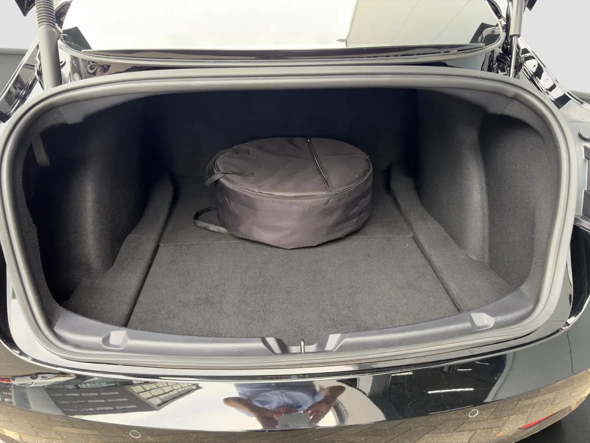 Long Range AWD 75kWh 351pk | Camera | Leder | Panoramadak | LED | Cruisecontrol adaptief | Elec. bed. stoelen | Metallic lak | Stoelverwarming | Navigatie