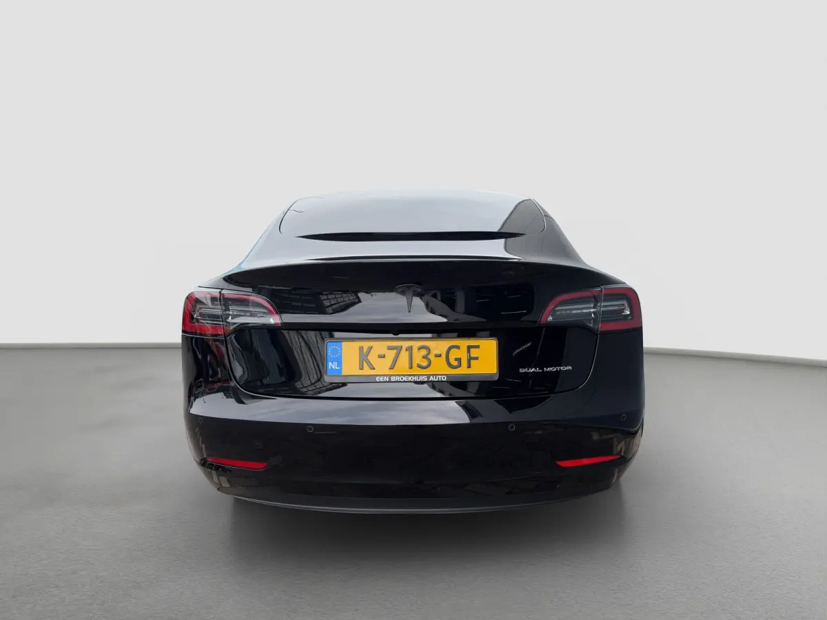 Long Range AWD 75kWh 351pk | Camera | Leder | Panoramadak | LED | Cruisecontrol adaptief | Elec. bed. stoelen | Metallic lak | Stoelverwarming | Navigatie