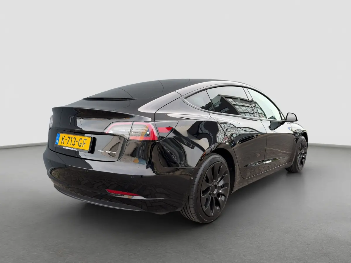 Long Range AWD 75kWh 351pk | Camera | Leder | Panoramadak | LED | Cruisecontrol adaptief | Elec. bed. stoelen | Metallic lak | Stoelverwarming | Navigatie