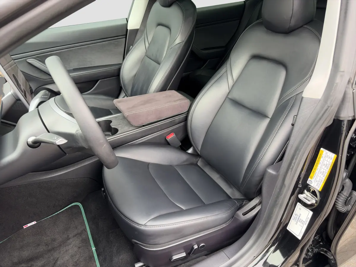 Long Range AWD 75kWh 351pk | Camera | Leder | Panoramadak | LED | Cruisecontrol adaptief | Elec. bed. stoelen | Metallic lak | Stoelverwarming | Navigatie
