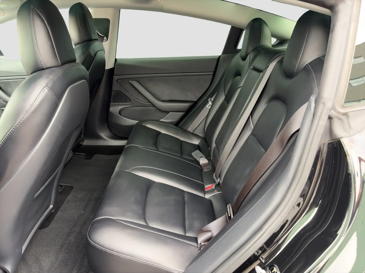 Long Range AWD 75kWh 351pk | Camera | Leder | Panoramadak | LED | Cruisecontrol adaptief | Elec. bed. stoelen | Metallic lak | Stoelverwarming | Navigatie
