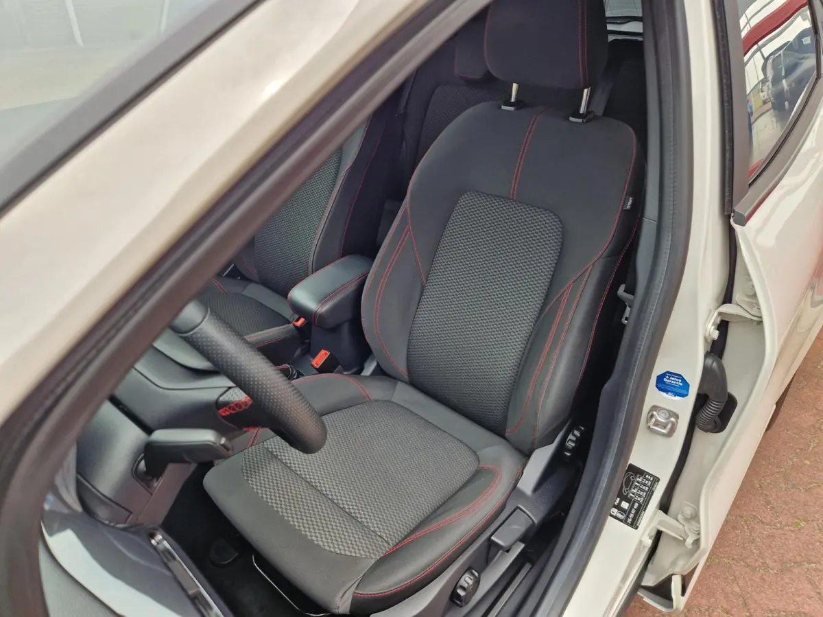 1.0 EcoBoost ST-Line X 12MND BOVAG GAR|NAVI|CAMERA|AFN. TREKHAAK|STOELVERW|STUURVERW