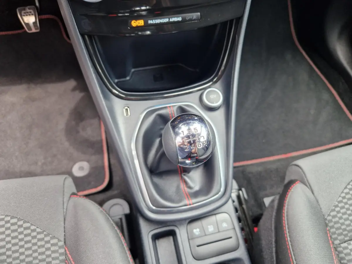1.0 EcoBoost ST-Line X 12MND BOVAG GAR|NAVI|CAMERA|AFN. TREKHAAK|STOELVERW|STUURVERW