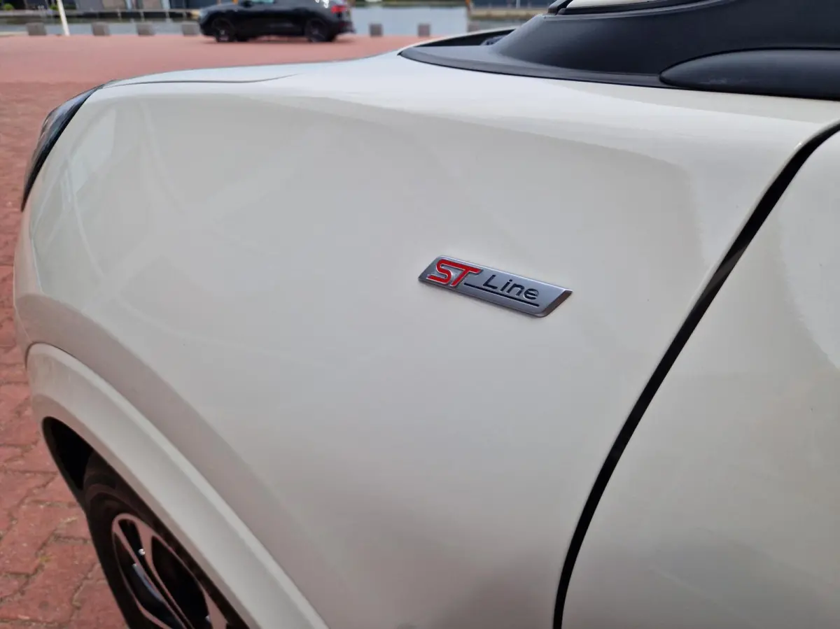 1.0 EcoBoost ST-Line X 12MND BOVAG GAR|NAVI|CAMERA|AFN. TREKHAAK|STOELVERW|STUURVERW