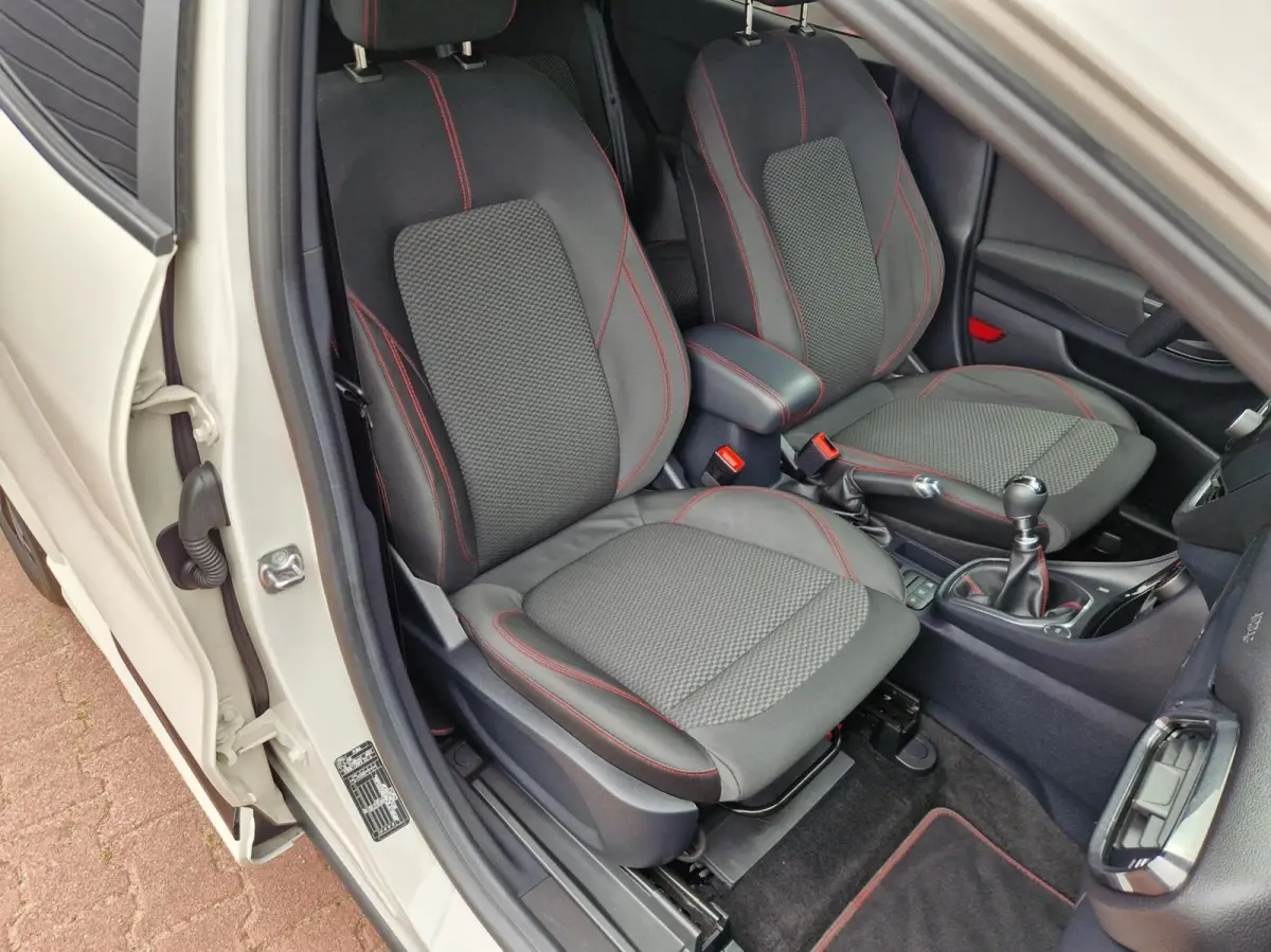 1.0 EcoBoost ST-Line X 12MND BOVAG GAR|NAVI|CAMERA|AFN. TREKHAAK|STOELVERW|STUURVERW