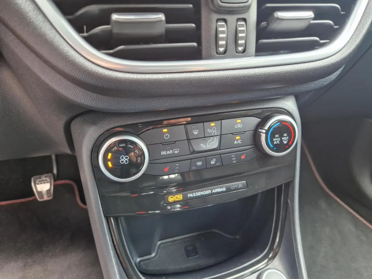 1.0 EcoBoost ST-Line X 12MND BOVAG GAR|NAVI|CAMERA|AFN. TREKHAAK|STOELVERW|STUURVERW