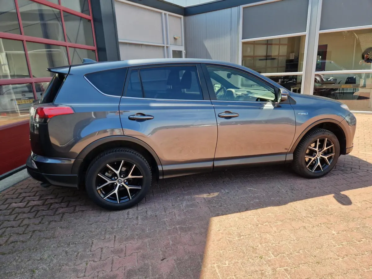 2.5 Hybrid Dynamic Sport 12MND BOVAG GAR|ECC|LMV 18"|CAMERA|ACC|PRIV GLASS