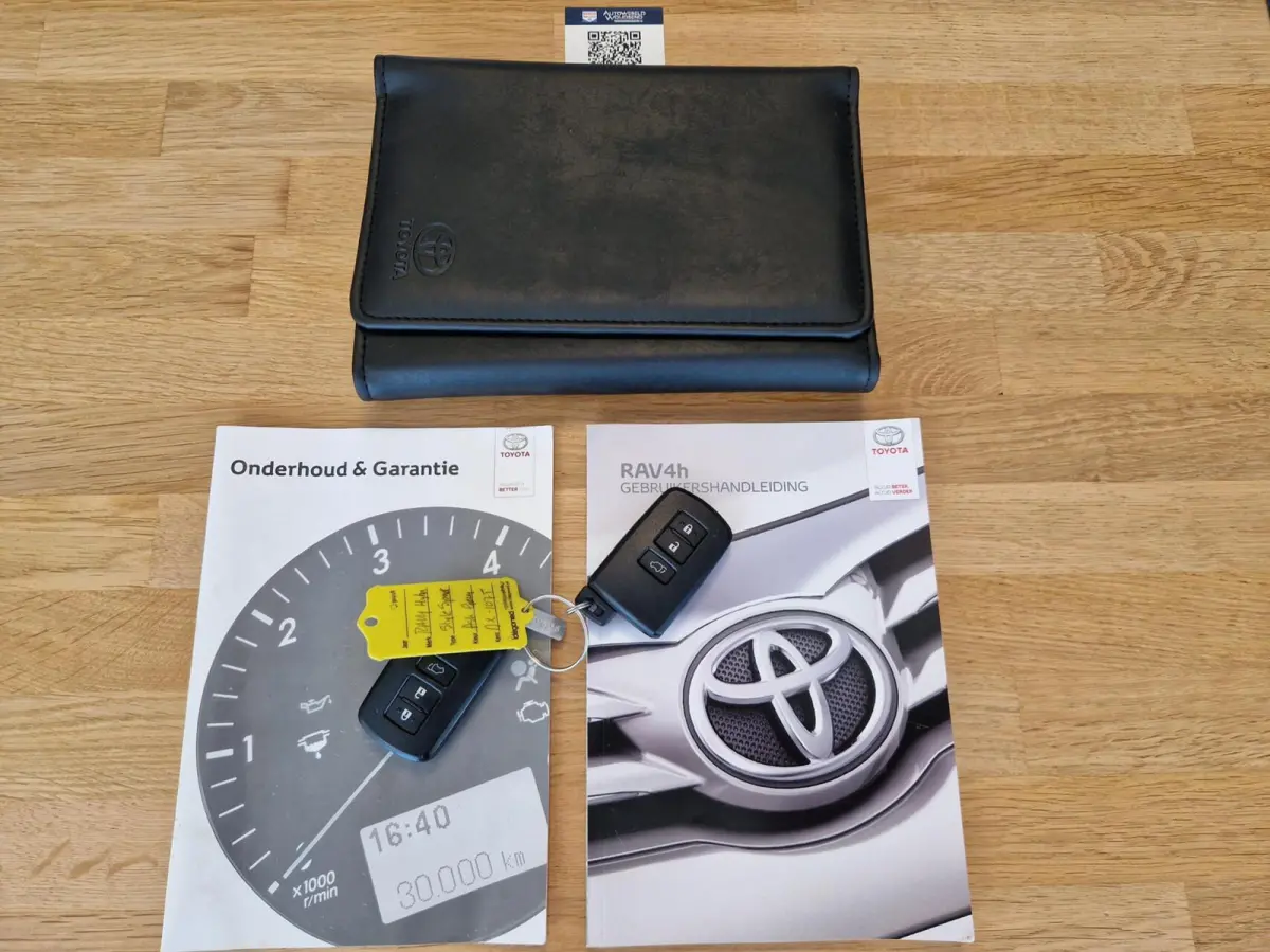 2.5 Hybrid Dynamic Sport 12MND BOVAG GAR|ECC|LMV 18"|CAMERA|ACC|PRIV GLASS