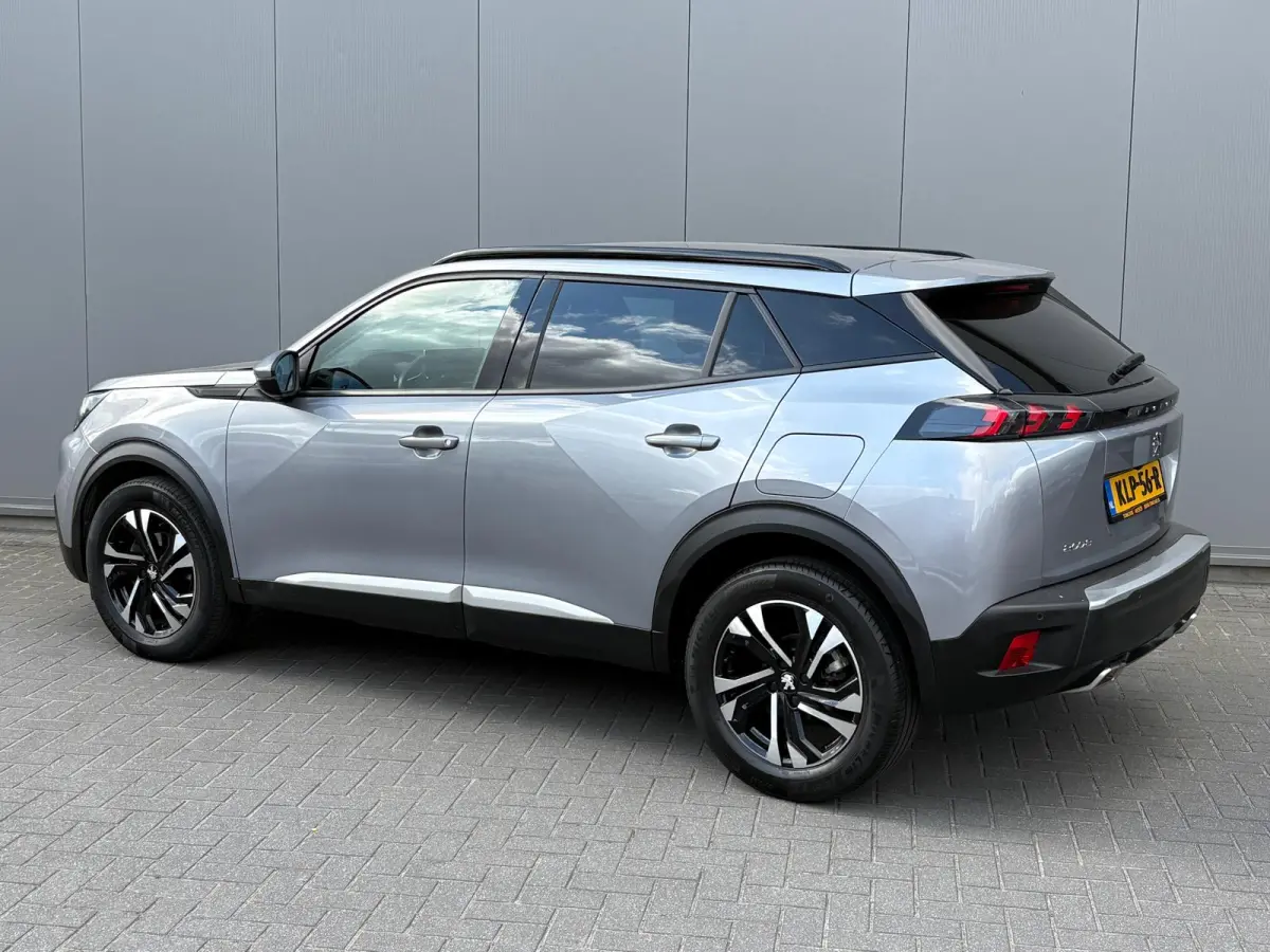 1.2 PureT. 130PK Allure Gr.-Navigatie/Camera/Cruise-control/Carplay-android
