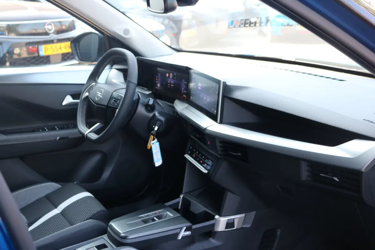 GS 44 kWh | Navi | Camera | DAB | Dodehoek | Climate | LMV 17 " | Apple Carplay/Android |