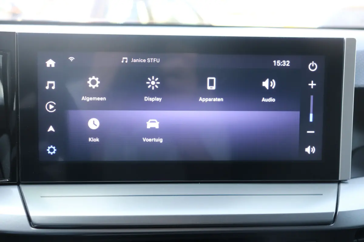 GS 44 kWh | Navi | Camera | DAB | Dodehoek | Climate | LMV 17 " | Apple Carplay/Android |