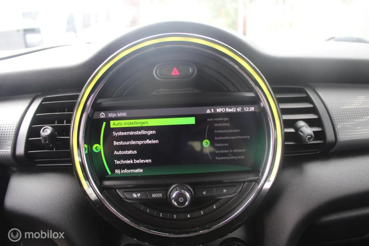 1.5 Cooper Salt *JCW PAKKET* | Automaat | Leer | Head-Up | Harman Kardon | NL Auto.
