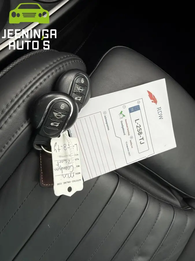 2.0 Cooper S MINI Yours|Pano|Stoelverwarming|Clima|Memory