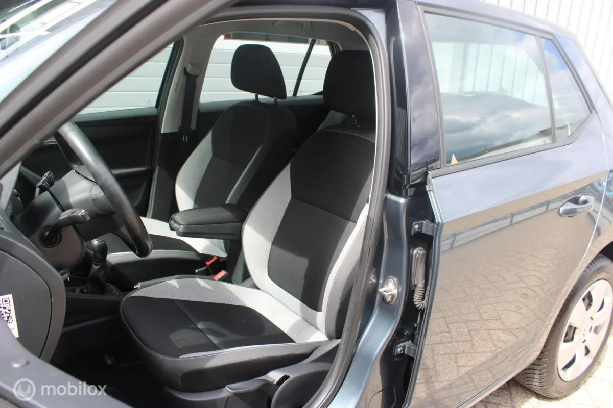 1.0 TSI Ambition 1e Eigenaar NL Auto | Airco | Cruise | Navigatie | Parkeersensoren.