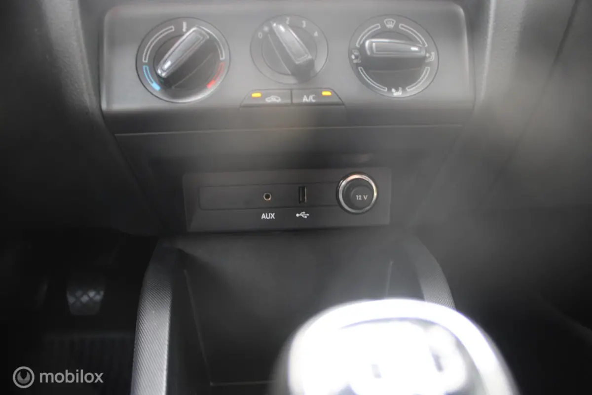 1.0 TSI Ambition 1e Eigenaar NL Auto | Airco | Cruise | Navigatie | Parkeersensoren.