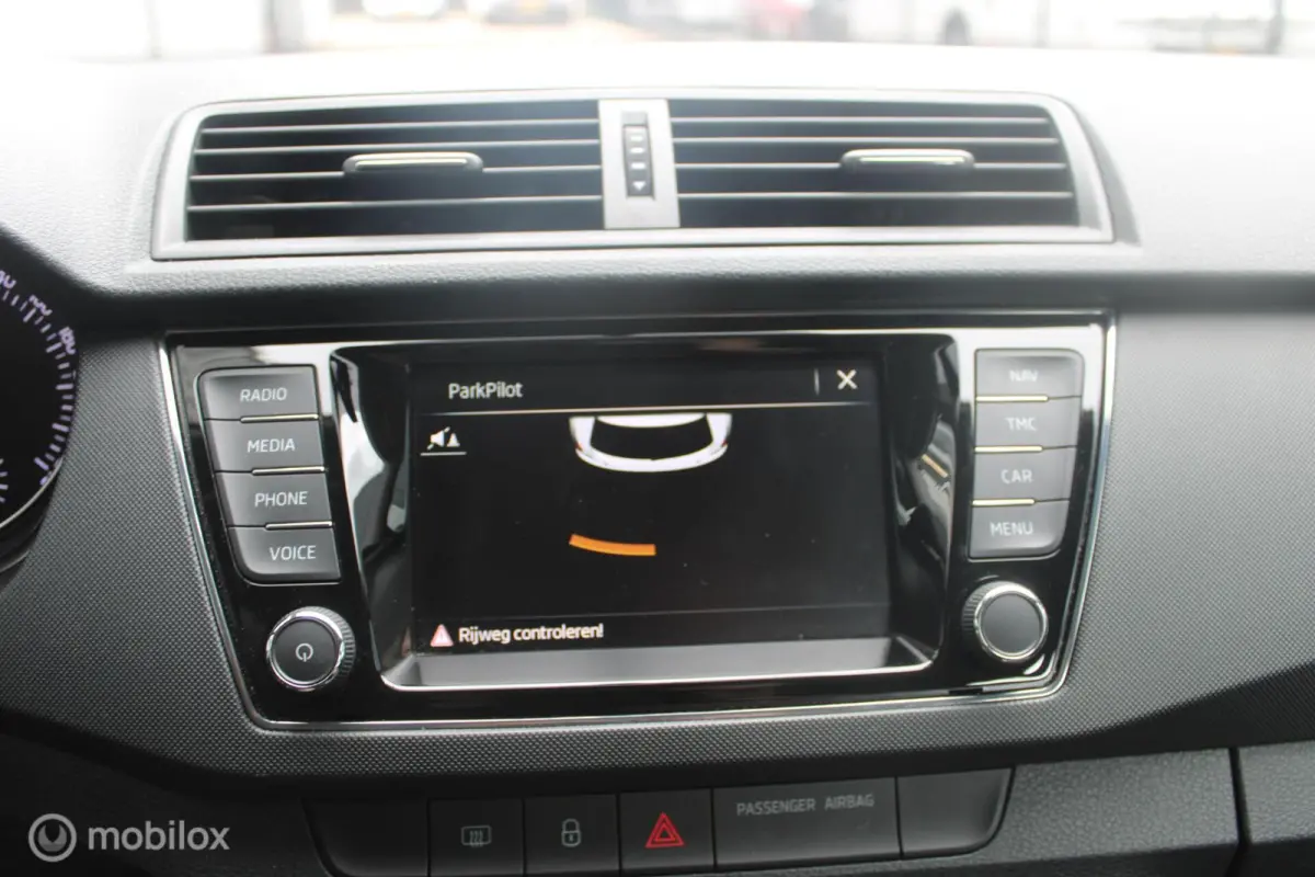 1.0 TSI Ambition 1e Eigenaar NL Auto | Airco | Cruise | Navigatie | Parkeersensoren.