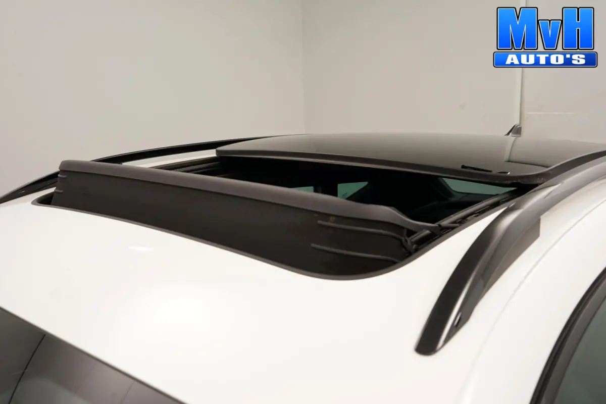 1.4 TSI PHEV|KUIPSTOEL|PANO|STOEL/STUUR.VERW|SOH97%